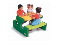 Little Tikes GREEN LITTLE TIKES 466A GREAT PICNIC TABLE